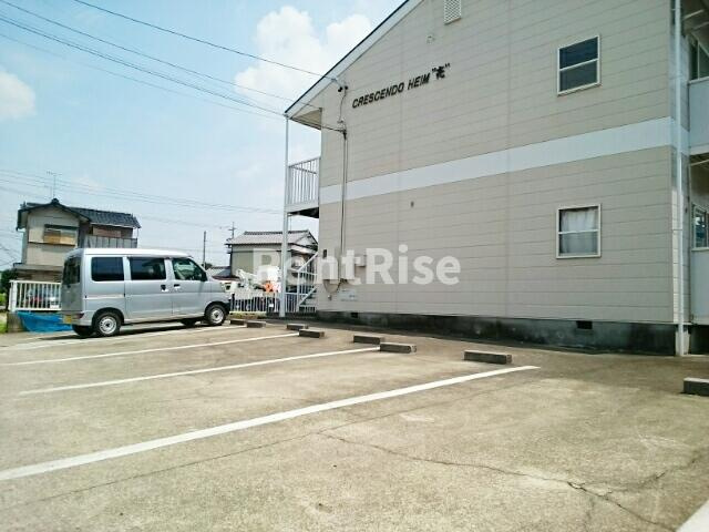 クレッシェンドハイム亮の駐車場|駐車場