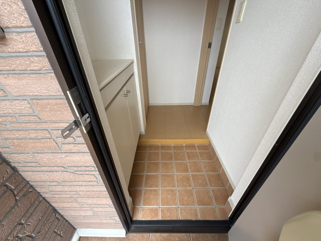 アンソレイエ飾磨　Ⅱ番館の玄関