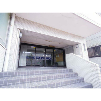 【エントランス】 | 落ち着いたエントランスです