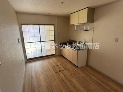 【居間・リビング】 | グリーンパーク佐伯　A棟