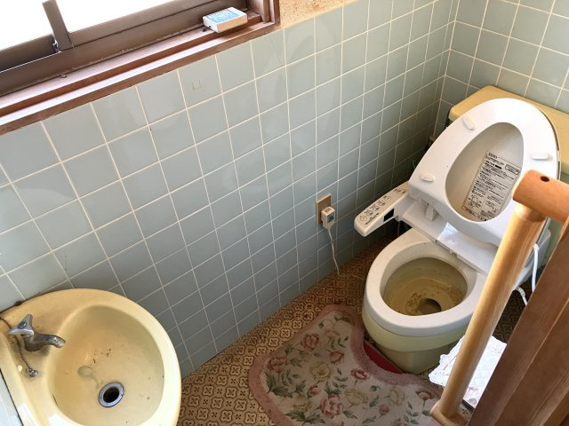 出石町松枝　中古戸建　4DKのトイレ