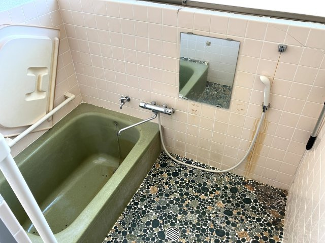 出石町松枝　中古戸建　4DKの浴室