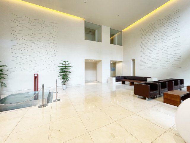 エントランス内ロビー