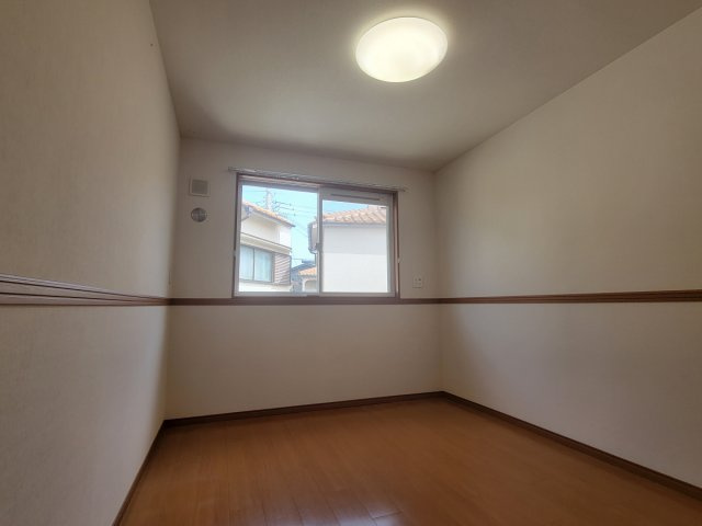 明石市二見町東二見のアパートの子供部屋