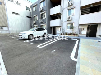 【駐車場】