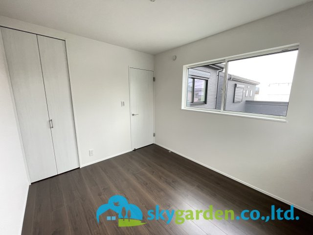 平塚市広川　新築戸建　全4棟3号棟の洋室|落ち着いた色調の洋室です