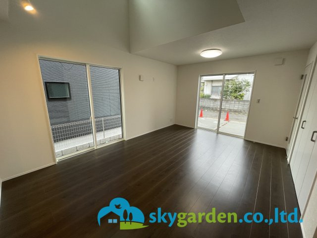 平塚市広川　新築戸建　全4棟3号棟の居間・リビング|おしゃれなリビングです