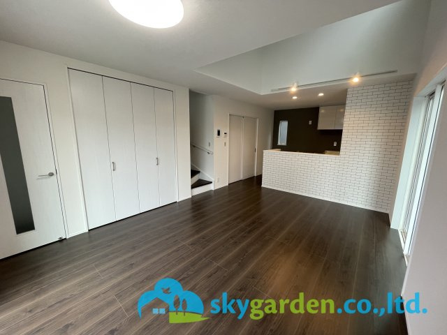 平塚市広川　新築戸建　全4棟3号棟の居間・リビング|使いやすいリビングです