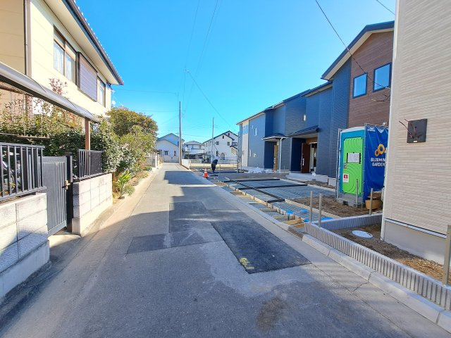 新築　前橋市文京町2丁目　Blooming　Garden　2号棟の前面道路含む現地写真|現地写真　北側接道幅員約4ｍ　