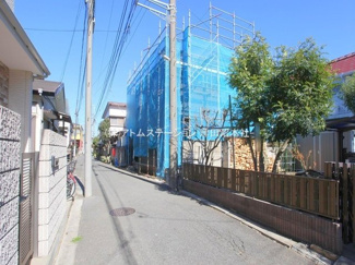 【前面道路含む現地写真】