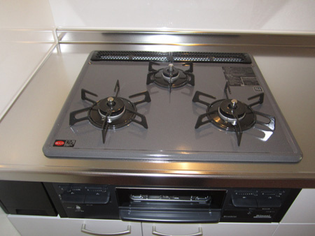 パストラル羽衣のキッチン|きれいなキッチンです