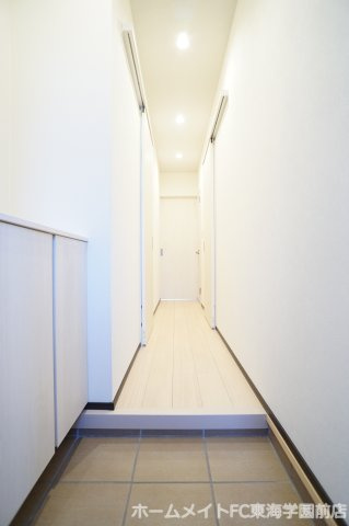 熊本市東区小山２丁目のアパートの玄関