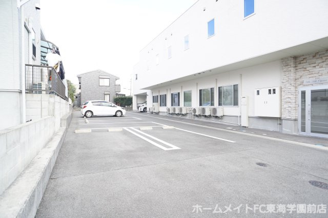 熊本市東区小山２丁目のアパートの駐車場
