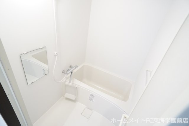 熊本市東区小山２丁目のアパートの浴室