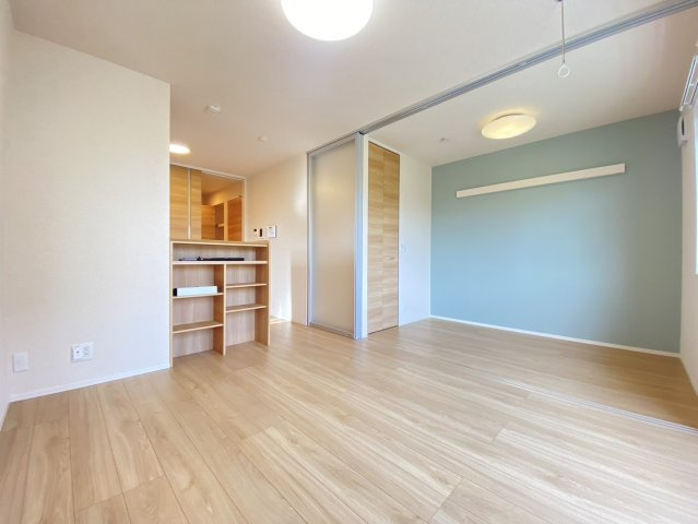 エバーグリーンの居間・リビング