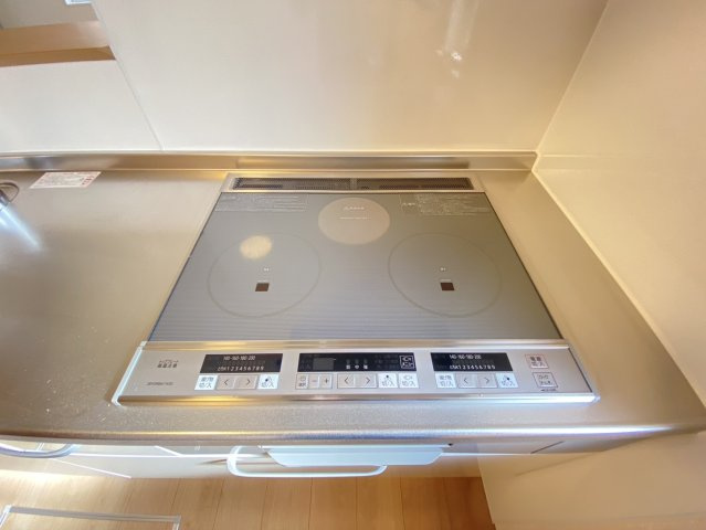 エバーグリーンのキッチン