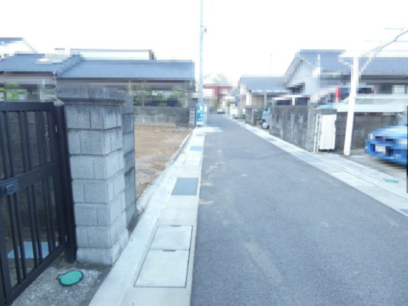 瀬戸西町　建築条件付き　売土地　の前面道路含む現地写真|東側　約4.0mh幅　公道に接道