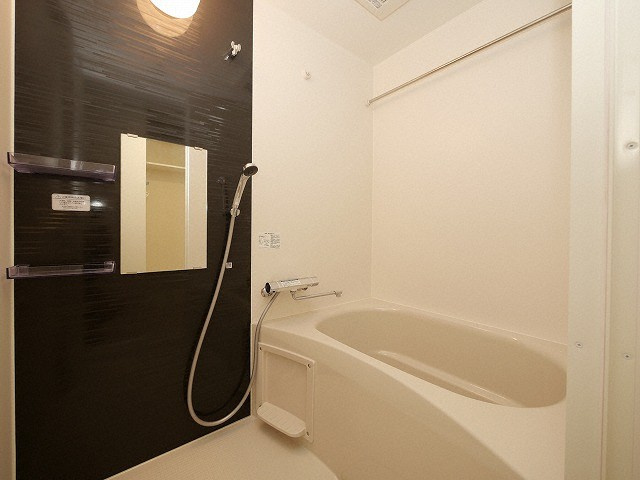 大阪市淀川区十三東４丁目の賃貸マンションの浴室