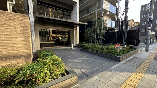 【エントランス】 | ファーストフィオーレ難波南パークサイド | 建物の内部です