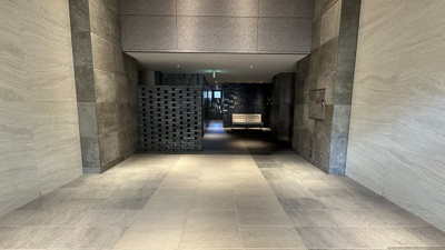 【エントランス】 | ファーストフィオーレ難波南パークサイド | 建物の内部です