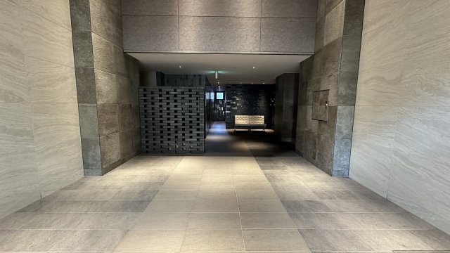 【エントランス】 | ファーストフィオーレ難波南パークサイド | 建物の内部です