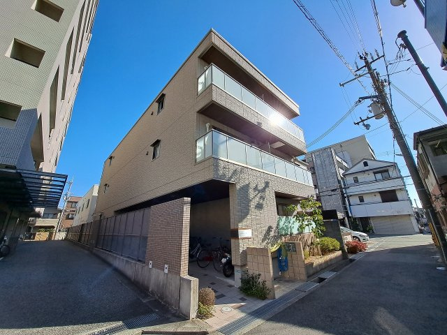 ウェリッシュ東甲子園の外観