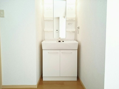 【独立洗面台】 | ロイヤルヒルズ