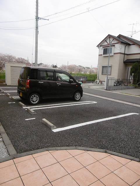 ベルソーレの駐車場