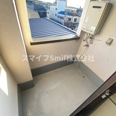 【バルコニー】 | レジデンス三津屋