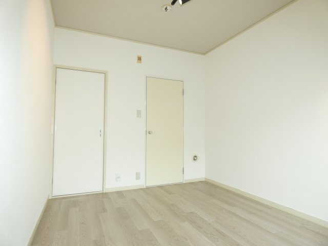 【寝室】 | フラットアン