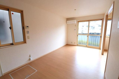 【居間・リビング】 | エバーグリーンハイツ Ⅰ･Ⅱ | リビング