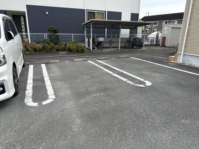 ミルト・タウンＴの駐車場