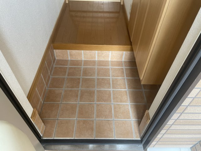 ヒルサイド緑ヶ丘Ｃの玄関