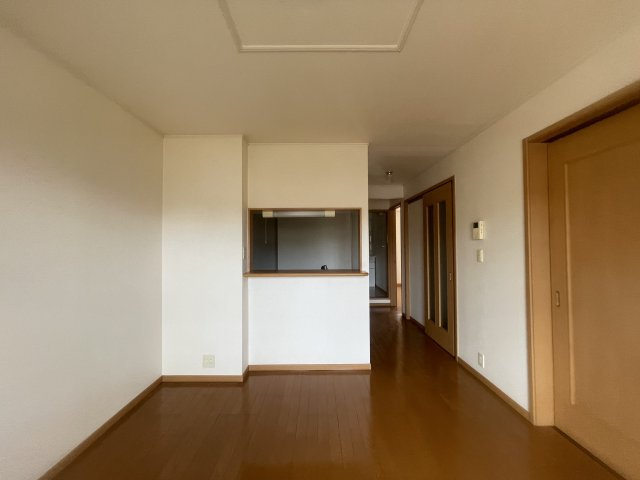 ヒルサイド緑ヶ丘Ｃの居間・リビング