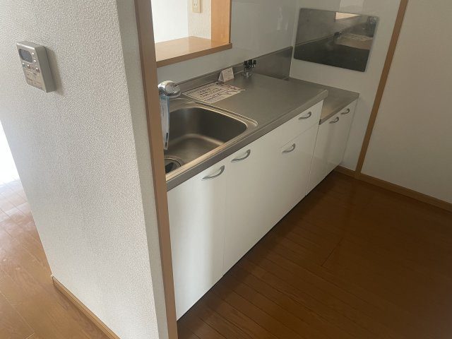 ヒルサイド緑ヶ丘Ｃのキッチン