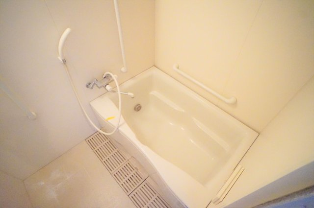 グランピリエの浴室