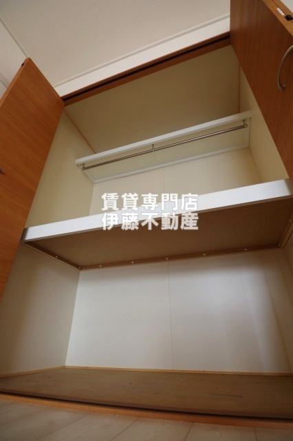 ヴイラージュ歌里の収納|クローゼット