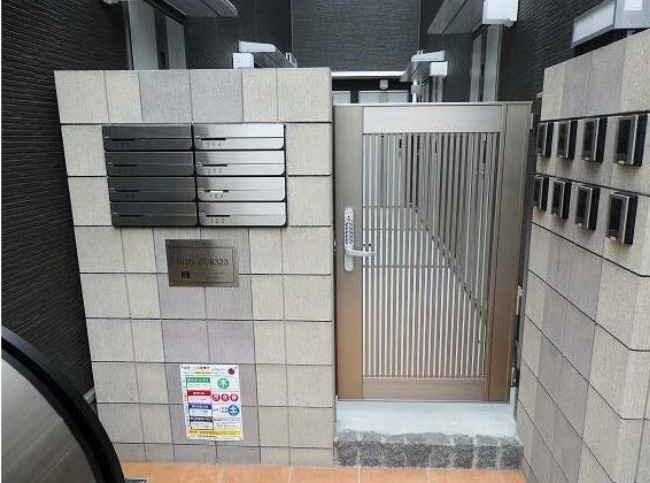 【エントランス】