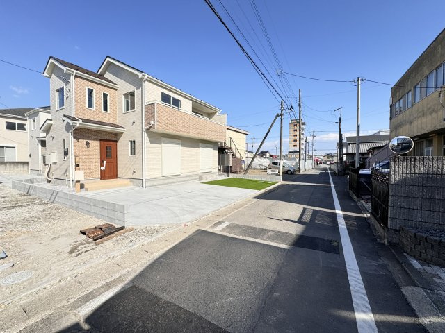 新築　高崎市八千代町2期　Heartful　Town　D号棟の前面道路含む現地写真|現地写真　南西側接道幅員約4ｍ