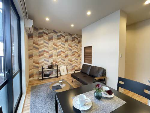 熊本市南区近見８丁目のアパートの居間・リビング