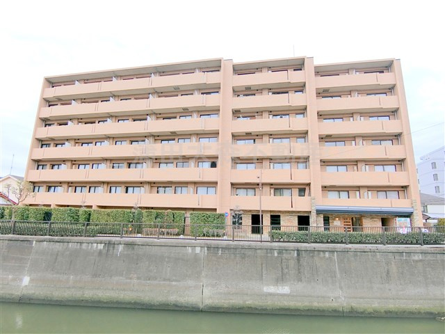 ソレイユ西蒲田の外観|2001年3月築　RC鉄筋コンクリート造地上7階建て1R～1LDK総戸数59戸
東京都大田区西蒲田4丁目　京浜東北線蒲田駅徒歩8分、京急本線京急蒲田駅徒歩17分