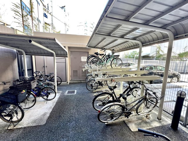 ランドール根岸のその他共用部分|駐輪場2