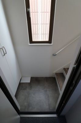 【玄関】 | スズビル新森