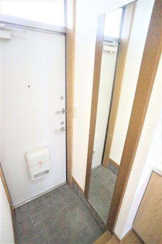 プレド・ラ・ガールの玄関