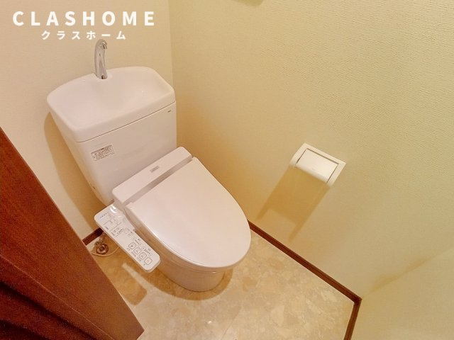 コンフォールメゾン東栄　　 刈谷市近郊の賃貸はクラスホーム刈谷店のトイレ|同物件の別部屋になります。