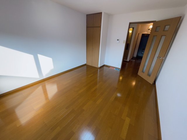 シャトル　ピーチの内装|別部屋同一間取りのお写真となります。