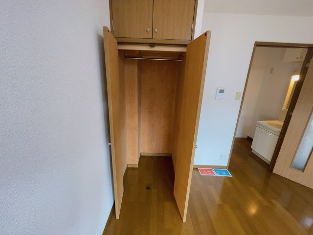 シャトル　ピーチの収納|別部屋同一間取りのお写真となります。