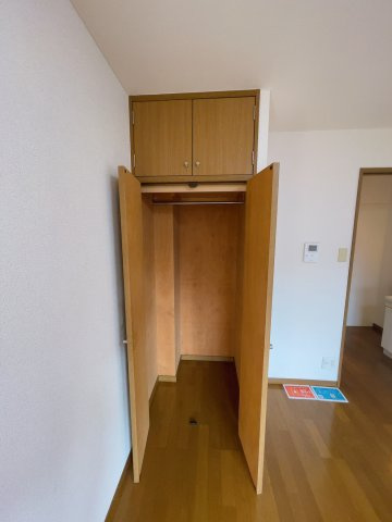 シャトル　ピーチの収納|別部屋同一間取りのお写真となります。