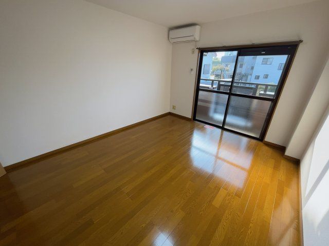 シャトル　ピーチの内装|別部屋同一間取りのお写真となります。