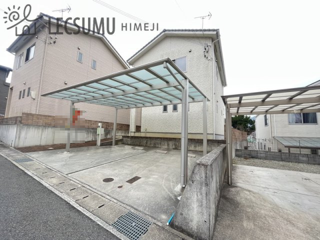 姫路市北原／中古戸建【オーナーチェンジ】の駐車場